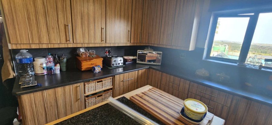 8 Bedroom Property for Sale in Geelhoutboom Western Cape